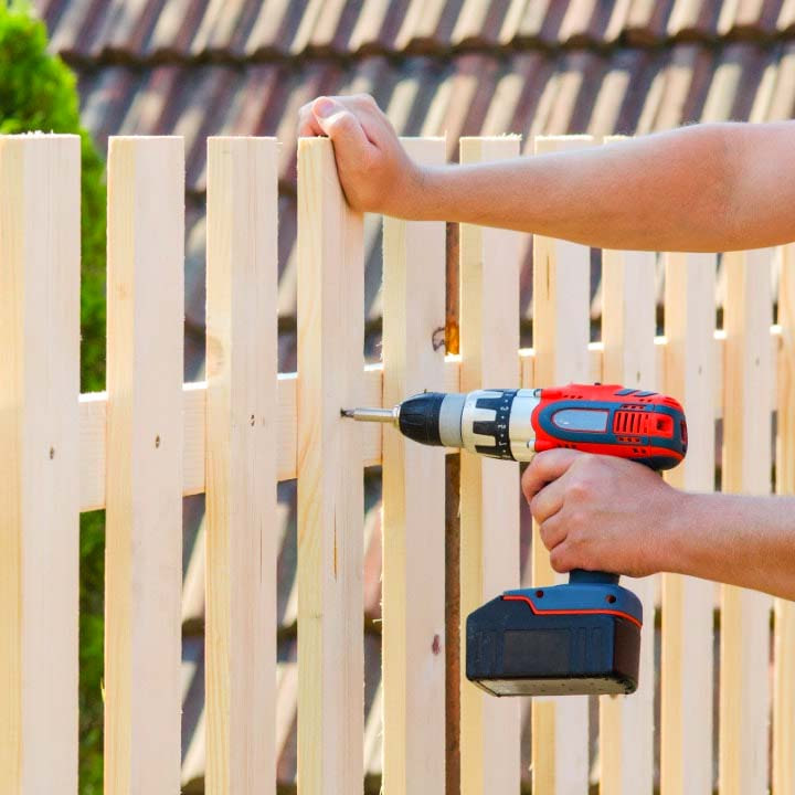 fence contractor	